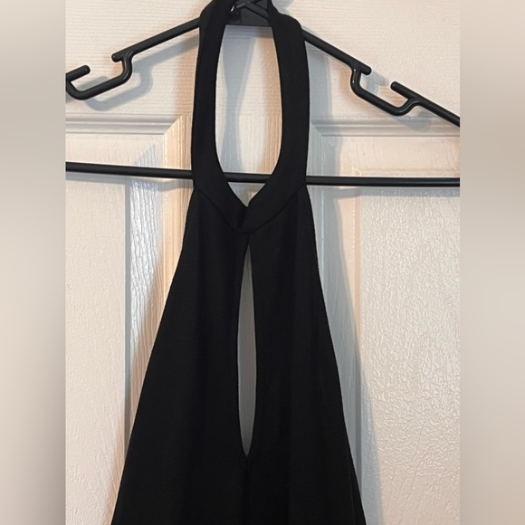 LBD with sexy but classy, keyhole neckline - Picture 2 of 4